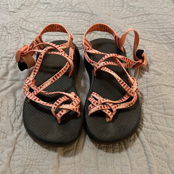 Chaco pink sandals - Picture 2 of 4